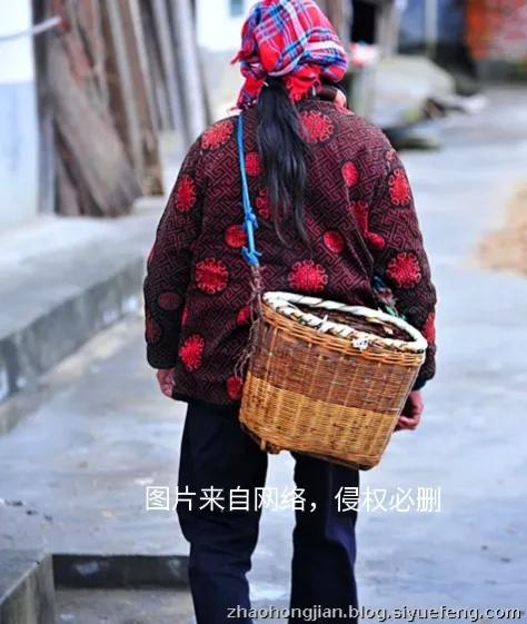 金钱社会中，现实比梦想更沉重。