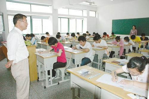 高考提前收卷影响有多大？这种情况应如何处理？9年前也曾发生过