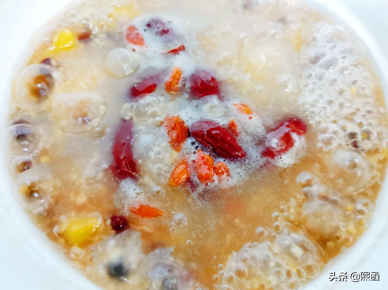 玉米糁的做法大全（加这3种食材暖身滋补好吸收）