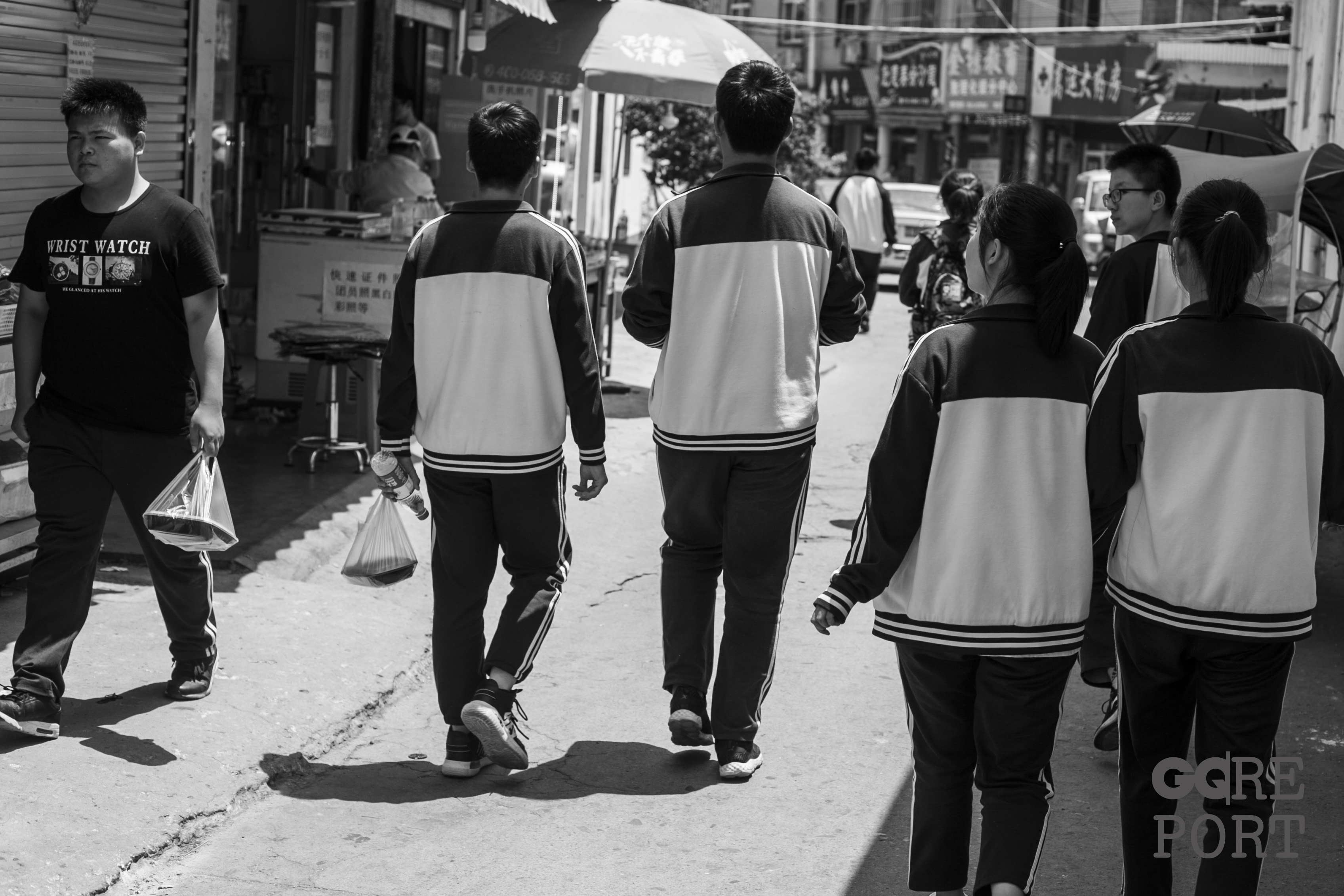 除了毛坦厂中学以外，你不知道的另外一个教育产业！！就在这所超级中学的对面