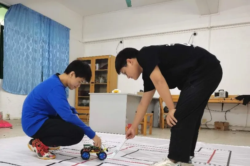 广州华立学院：这辆小车在广东火了，还将晋级全国决赛