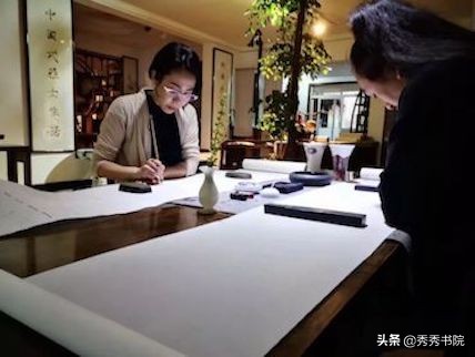 琴棋书画尽显雅士风度，诗词歌赋领略墨客文采