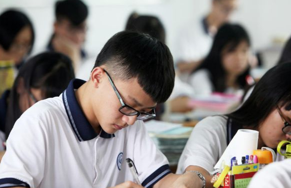 让你毅然决然选择“文科”的是哪一科，理想很丰满，现实很骨感