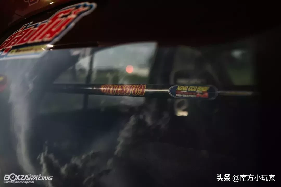 那台惨遭停产的日产小车玛驰，泰仔却玩的如此精彩绝伦