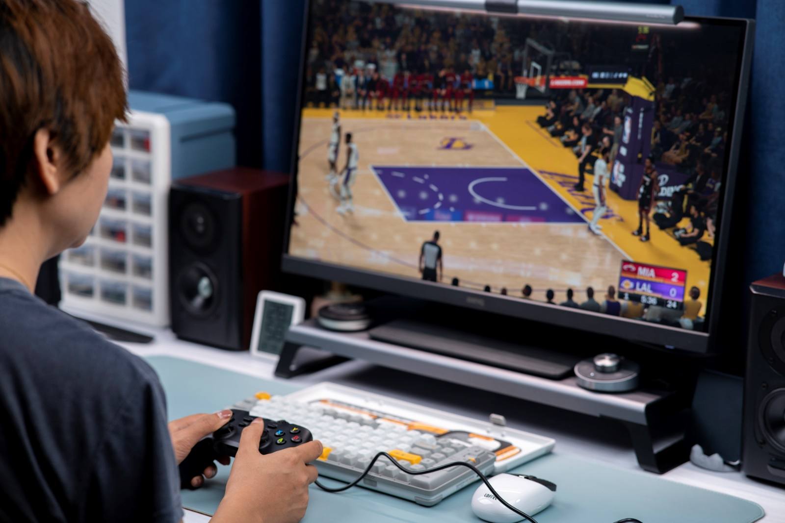 nba2k21手柄键位设置(价格入门但体验全面的北通蝙蝠4游戏手柄，兼容PC安卓TV两大平台)