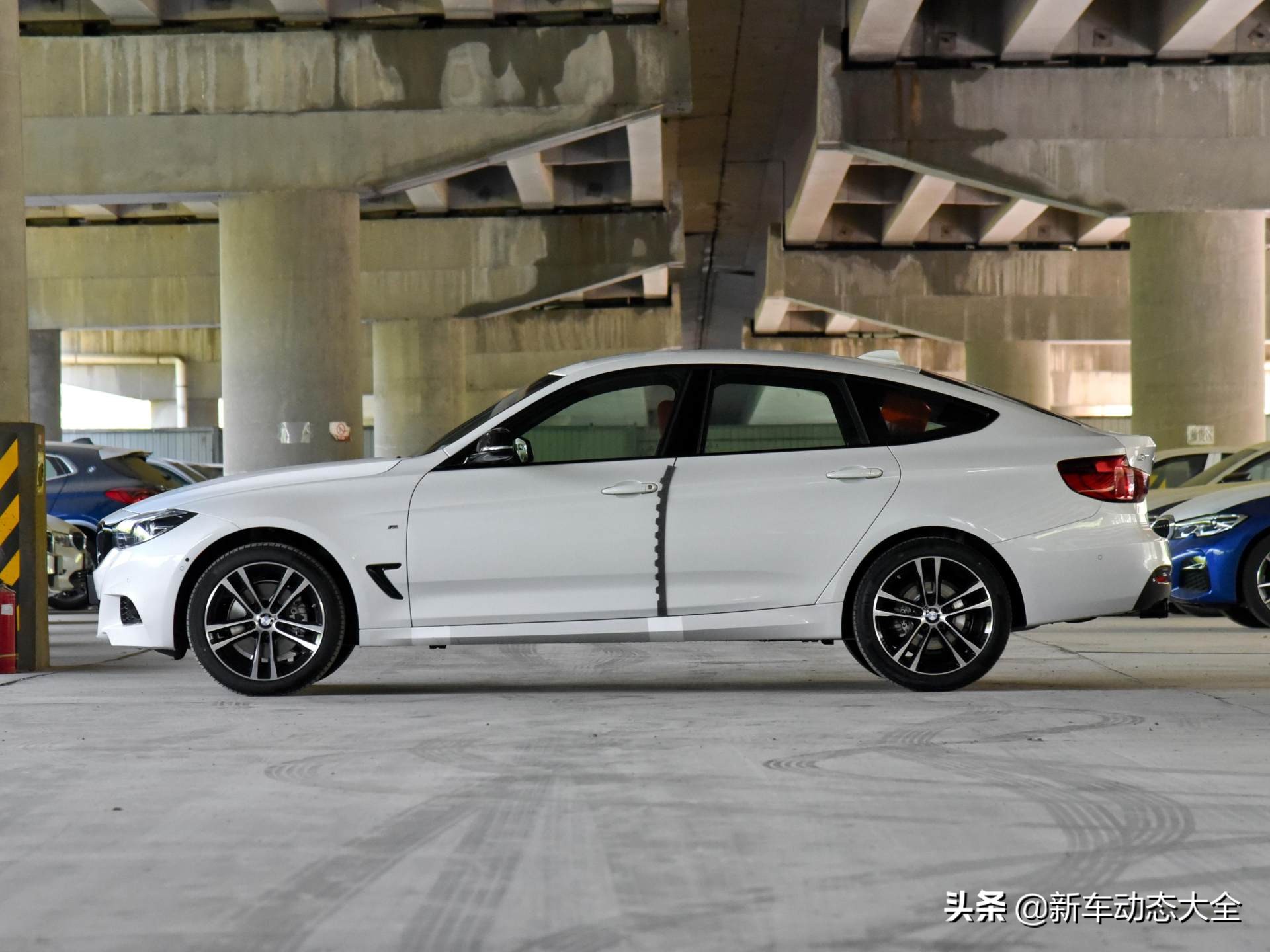 252马力动力配8at自动挡,进口豪华特别轿车,实拍宝马3系gt