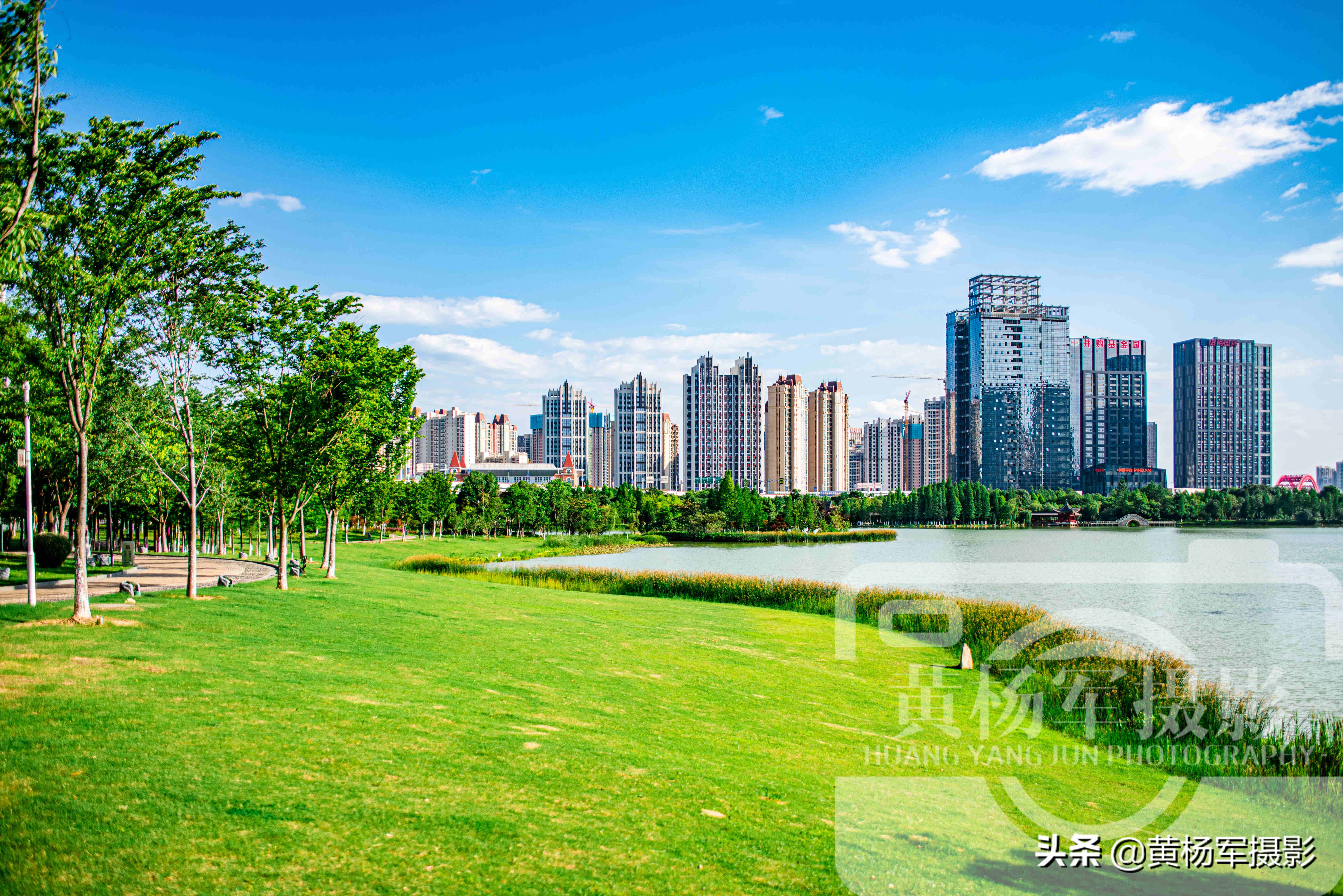 江西适合养老的三线城市,生态宜居绿化率高,这里的夏天景美如画