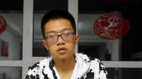 从入校8918名到677分上北大、高考黑马学霸分享：2个提分秘诀