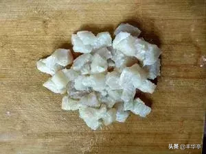 宝妈应该做点巴沙鱼给小孩吃，营养丰富，刺少肉嫩，简单好做