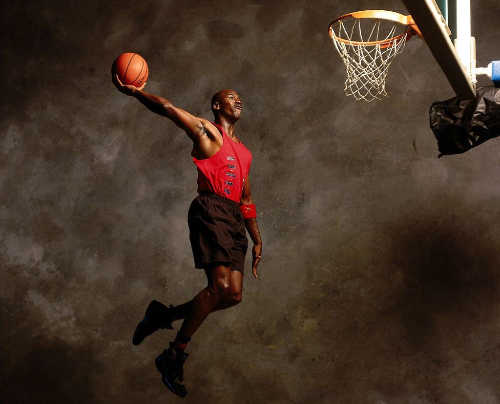 乔丹退役后公牛为什么没有再夺冠（乔丹是公牛王朝奠基人，为什么退役后没有再次回到芝加哥公牛场？）