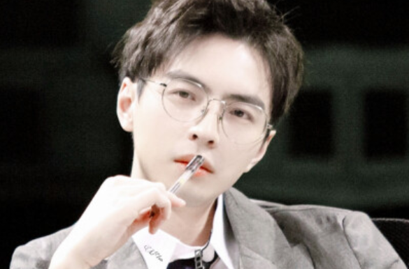 南京大学校草蒲熠星，才貌双全的宝藏男孩，不愧是全国公认的校草