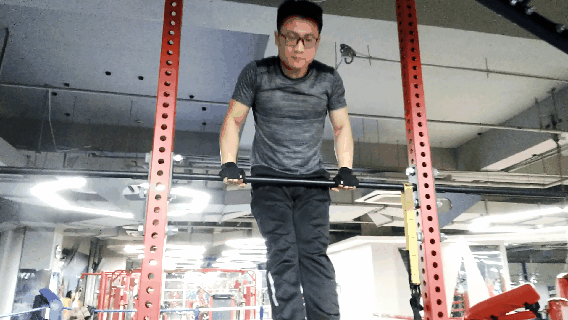 双力臂并不难，坚持练这三个动作，10个引体向上就能解锁双力臂