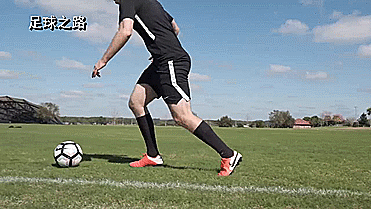 什么是足球假动作(五个实用并简单易学的身体假动作教学)