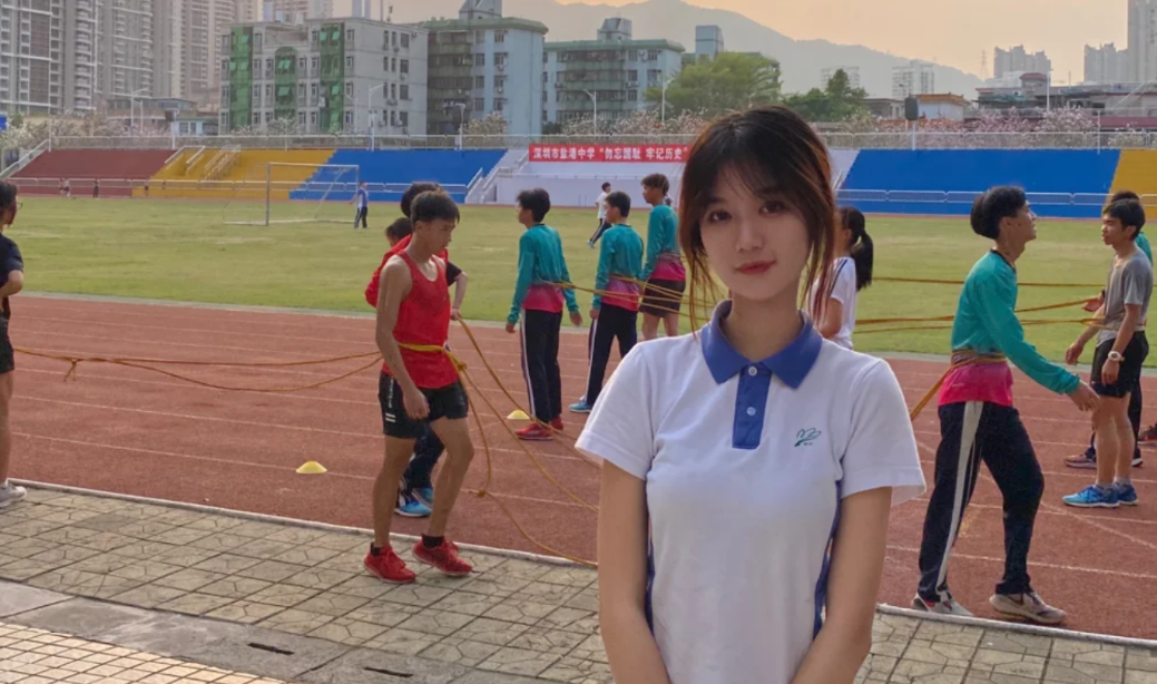 中考高考家长有必要全程陪同吗？佛系家长的做法受暴赞，有弊无利