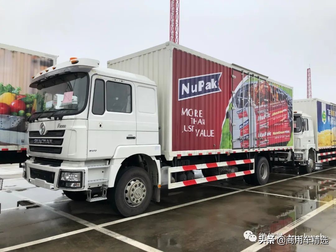 300马力4x2厢货还是轮减桥 出口牙买加的右舵陕汽德龙F3000重卡
