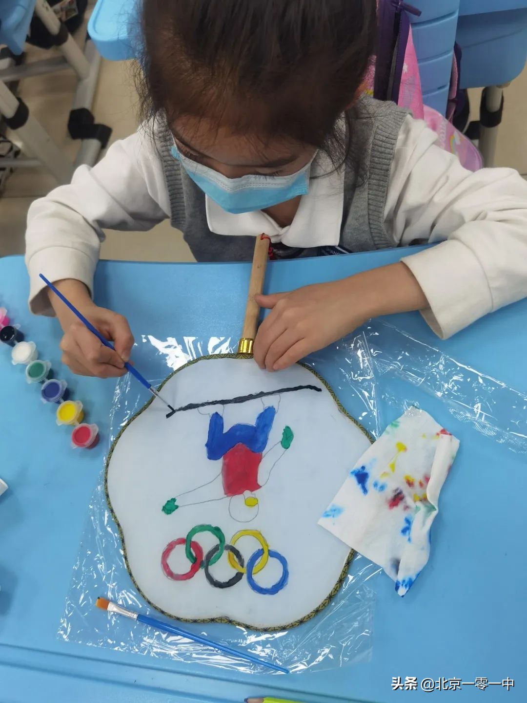 上地实验学校小学部的小可爱 带来了助力冬奥的小宇宙