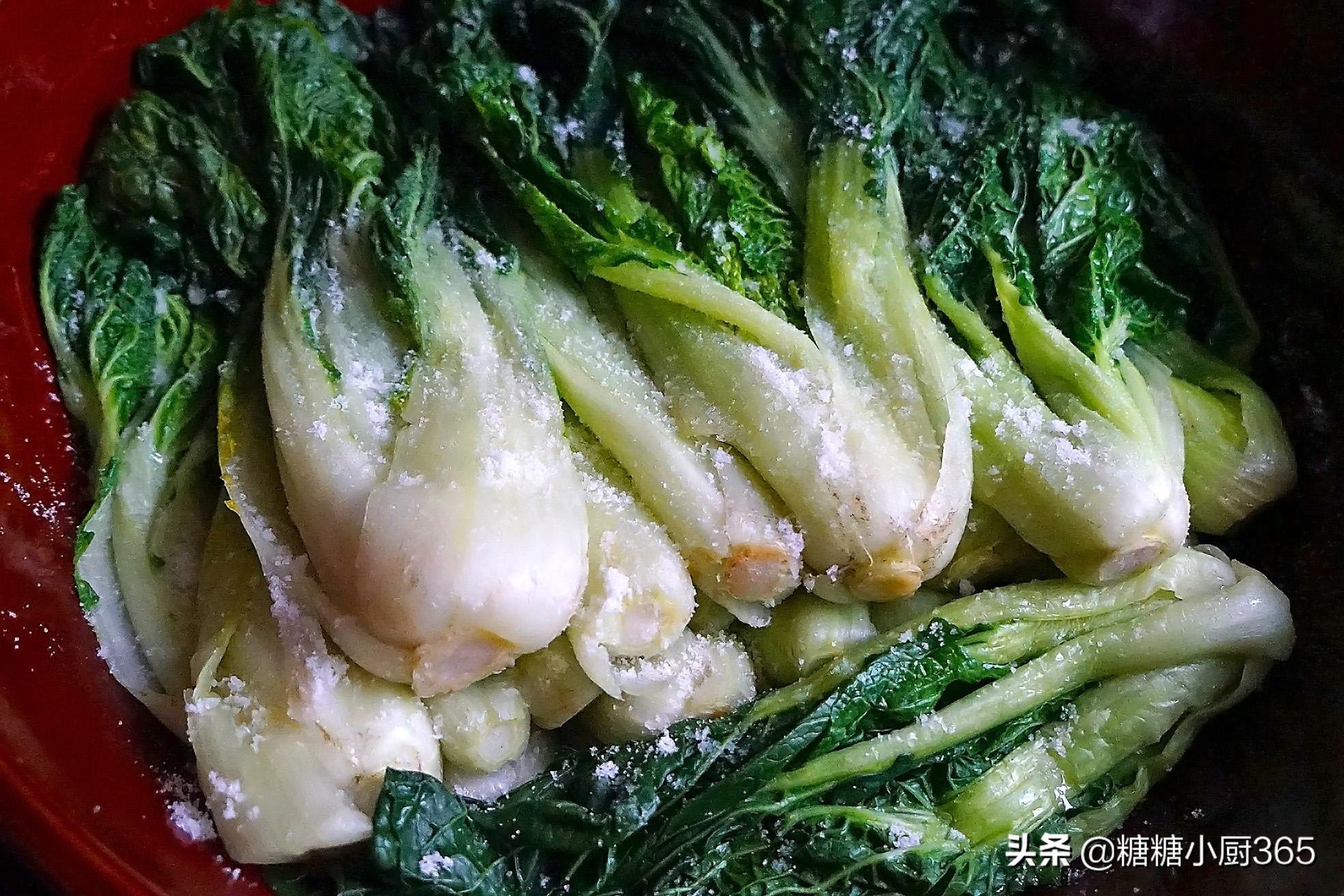 想吃酸菜馅饺子别买酸菜了，自己做更酸爽，做法简单4天就能吃上