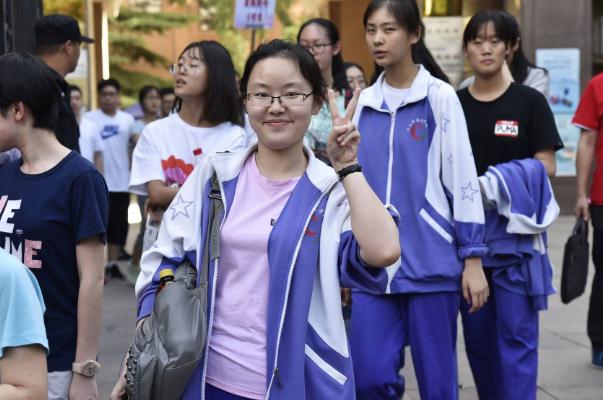 多名高考状元背景公开，家境很相似，他们大都来自“三有”家庭