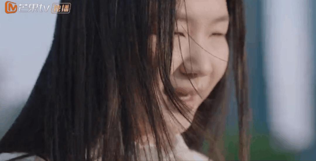 第一集就死掉的角色,引爆1亿热搜,谁还敢笑她是综艺咖