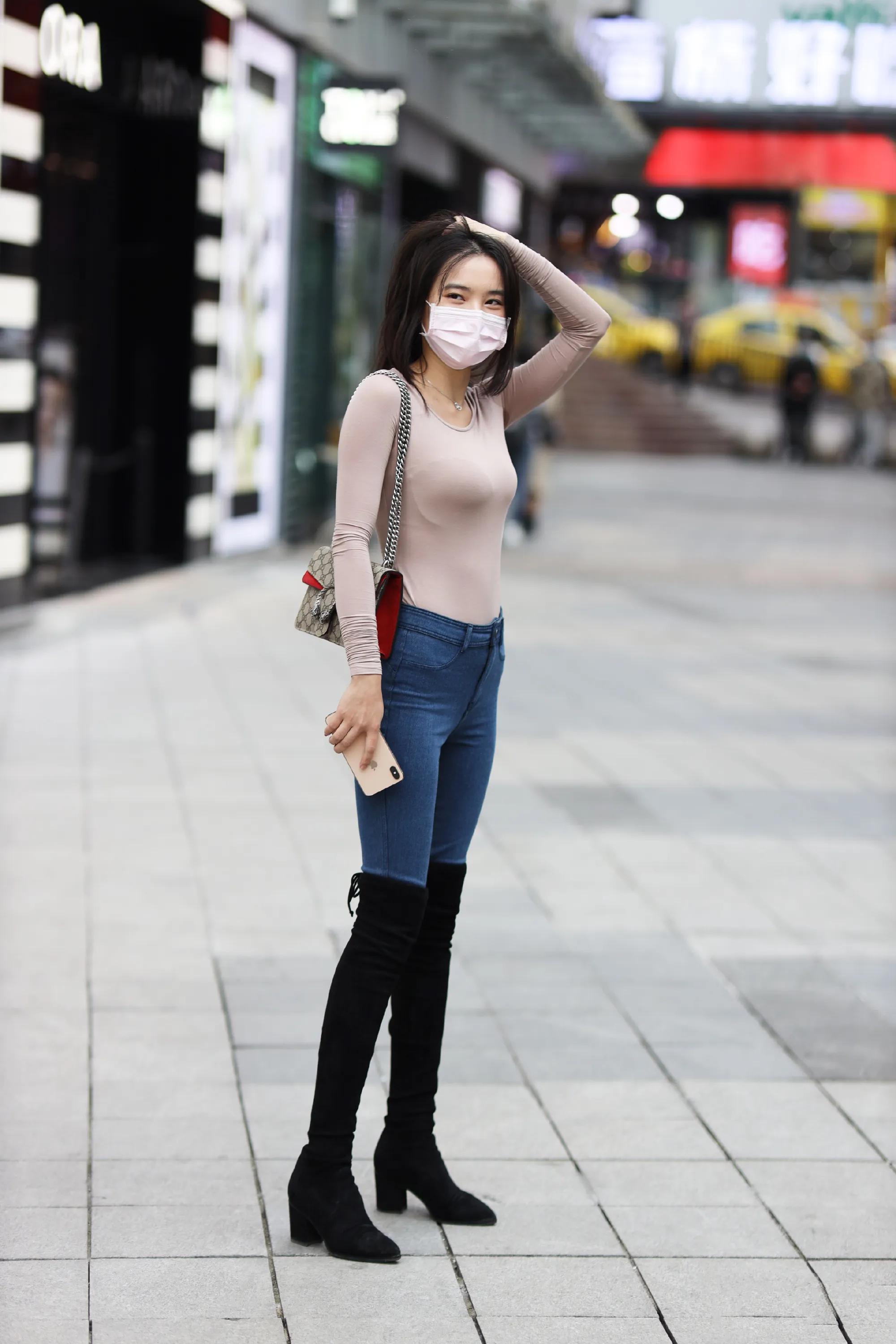 街拍美图 时尚穿搭的小姐姐们