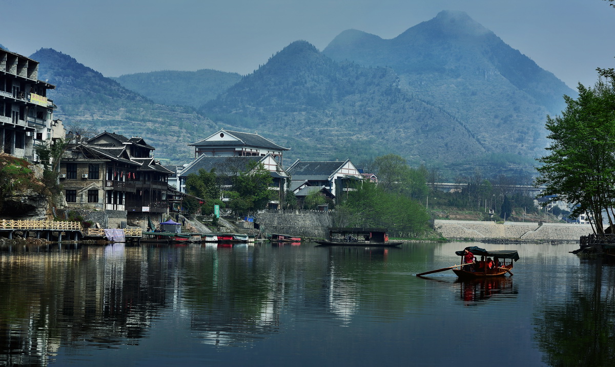 《边城》：翠翠爱情悲剧的原因？爱情又该如何抉择(边城翠翠爱情悲剧的原因作文)