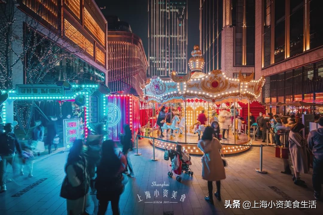 逛圣诞集市(欧洲圣诞集市闪现外滩，不排队打卡100 网红美食)