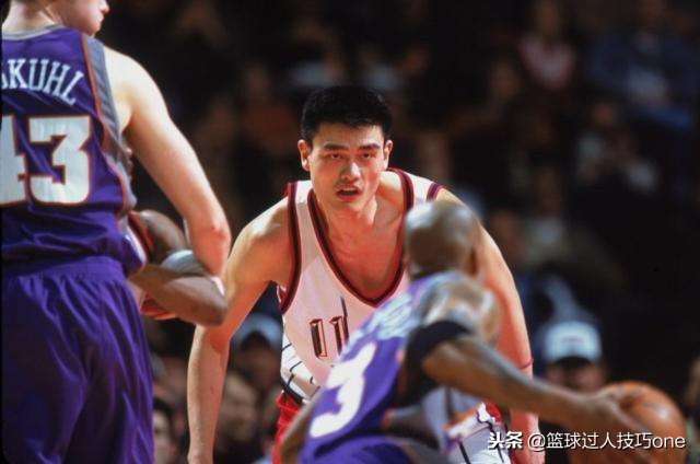 为什么黄种人进不了nba(黄种人立足NBA有多难？姚明多次被针对，库班一封信让NBA打压火箭)