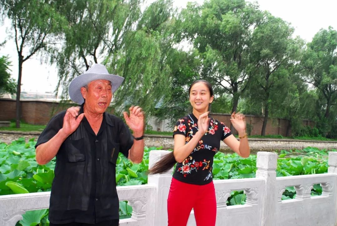 通州运河上最后一位纤夫走了，当年北京漕运的盛景都是“嚎”来的