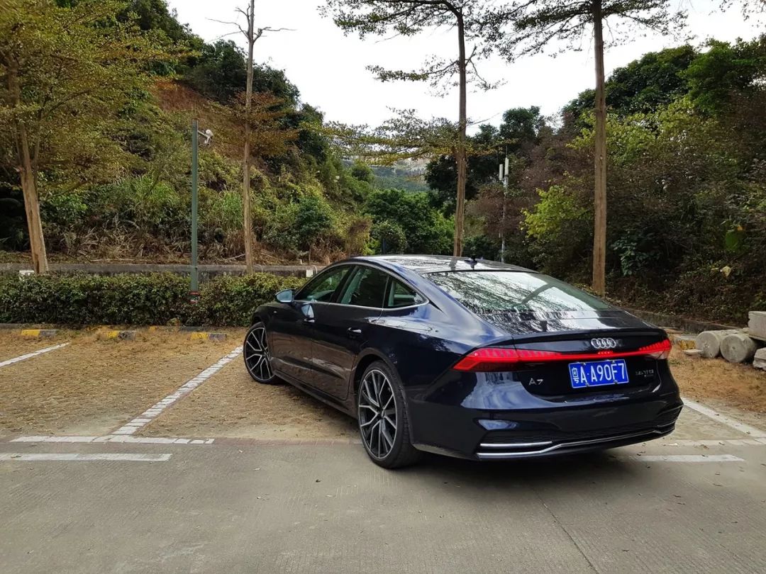 试了几天不想还车！奥迪A7教科书般地演绎“帅”字背后的功力