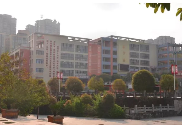 贵州这所县级中学，为何收到清华大学感谢信？