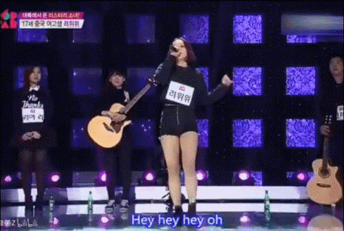 李佳琦堂妹奇袭华晨宇，之前还疑似内涵导师，她的营销过犹不及？