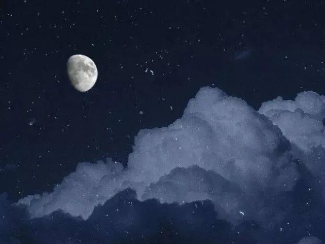 关于银河星辰的美好温柔句子:我想给你宇宙级别的浪漫