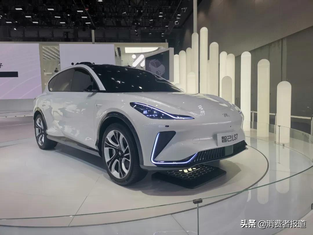 广州车展·观察｜最适合女性逛的车展，带来的新能源车也更高端