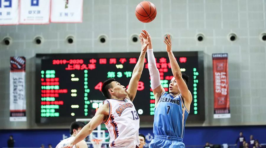 林書豪nba為什么被欺負（「楊毅專欄」林書豪在CBA受欺負了嗎？）