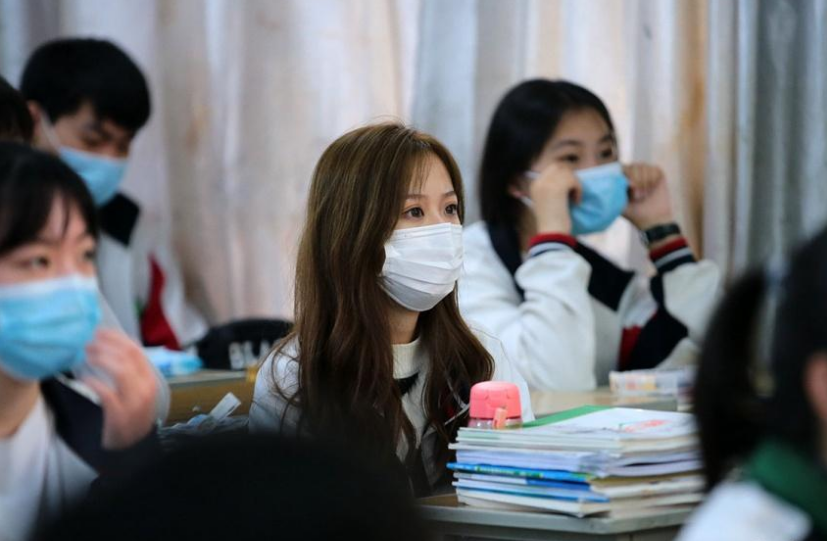 新高考“3+1+2”模式，不选物理志愿填报难，选了物理高考难？