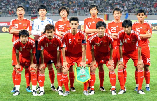 2008世界杯中国队（国足经典！高洪波首秀面对欧洲亚军，蒿俊闵闪击让2.5万人嗨翻！）-趣拿体育