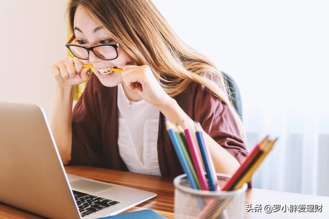 女朋友过生日男生没有送礼物（女朋友过生日不知道送什么怎么办）