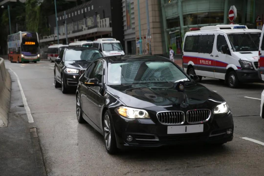 香港拍出天價(jià)車牌！單一字母W以港幣2600萬(wàn)元成交破歷年紀(jì)錄