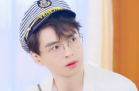 南京大学校草蒲熠星，才貌双全的宝藏男孩，不愧是全国公认的校草