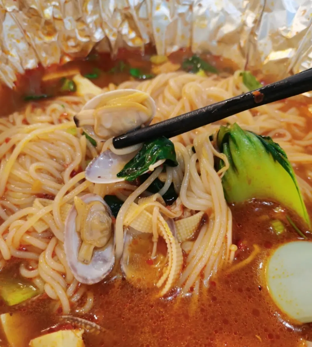 深圳美食 | 懒人宵夜zui爱！来碗灵魂花甲粉，鲜到家了