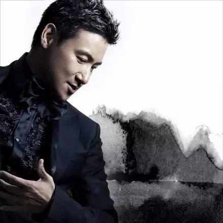 一九八四年,张学友参加了香港十八区业余歌唱大赛,最终获得这次比赛的