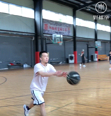 nba抛投为什么不用手指（抛投你得这么来）