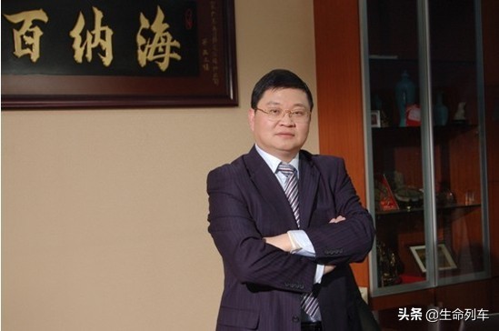 安庆市下半年十大富豪，陈奇星升至前五，李斌身价缩水100亿