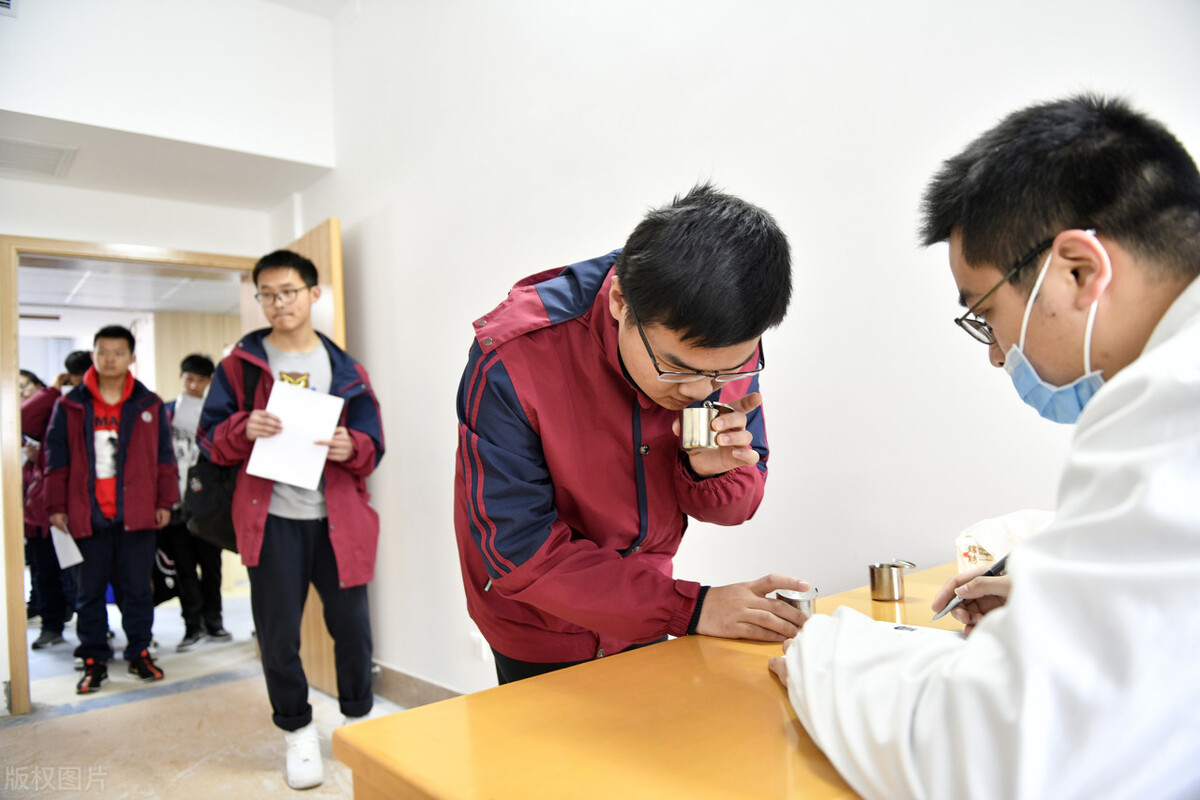 河北高职扩招，9类特定人群可以报考32所高校，4种人可以免试录取