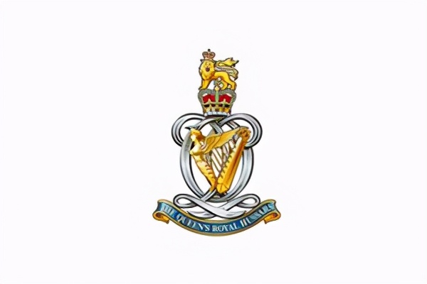 区别看待：英国陆军没有皇家封号，所属部队的皇家封号一抓一大把