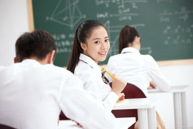 写给高三，深度剖析2022年高考作文，祝你高考作文55分