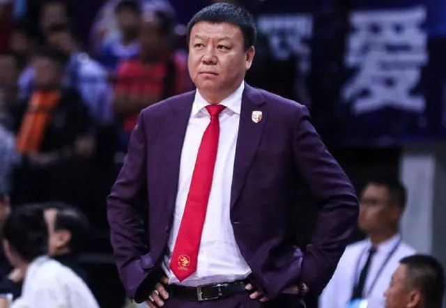 李楠为什么复出nba(深度分析：杜锋凭啥取代李楠？不外乎四个原因，有无奈也有尝试)