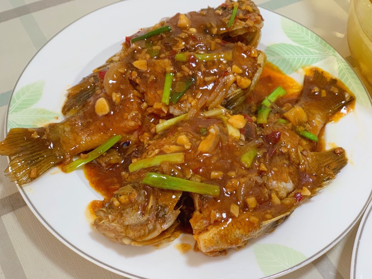鲫鱼怎么做才好吃？分享3种不同的做法，鲜香美味，下酒下饭都行