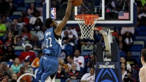 篮球场篮板多高（乔丹在这些人面前，也不敢自称“飞人”？1米88传说能摸篮板上沿）-华海博客