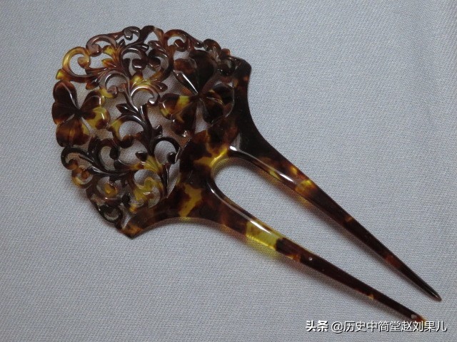 玳瑁簪玳瑁簪翡翠簪翡翠簪垂珠簪垂珠簪说到这里,我们通过古装电视剧